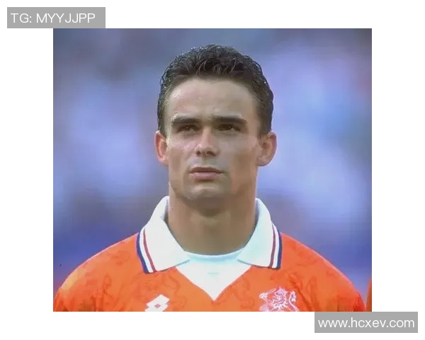 荷兰足球明星展现惊人速度成就赛场传奇引发全球瞩目