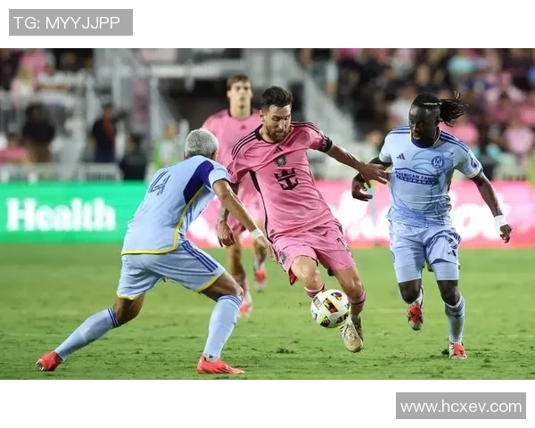 足球明星球星挂布的魅力与影响力探讨及其在球迷文化中的重要性